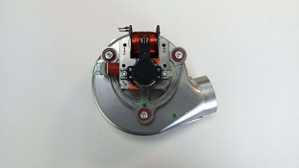 BOSCH GAZ 6000 24кВт, артикул: 8718642922